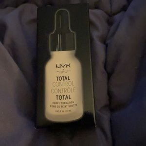 NYX total control drop foundation